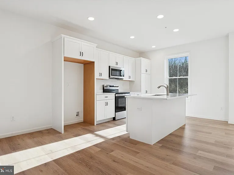 122 Silversmith Rd — Photo 22