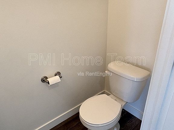 4th image of 1616 W Parkview Dr
