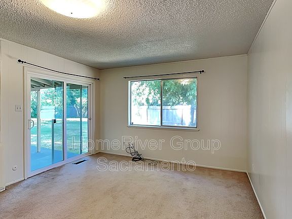 4th image of 6598 Willowbrae Way