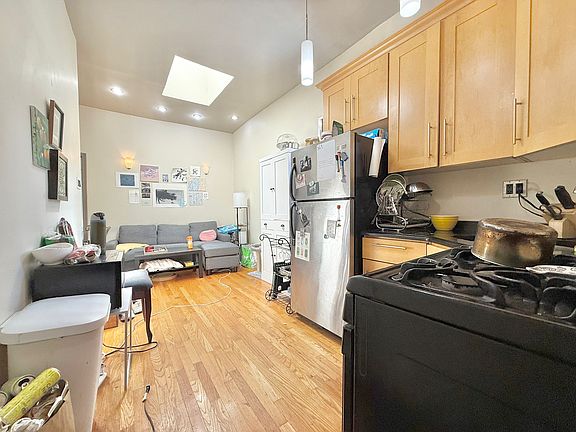 2nd image of 1252 Dekalb Ave #3F
