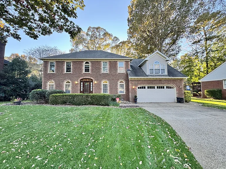 930 Forest Lakes Dr — Photo 1