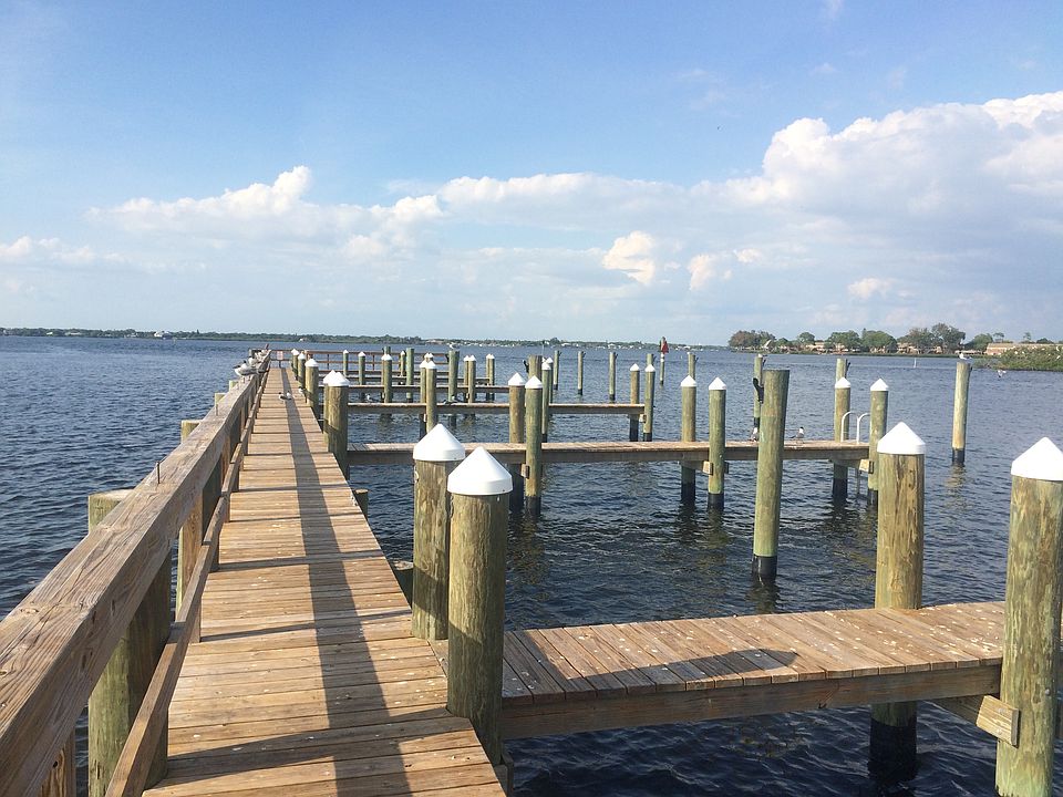 Dockspace available