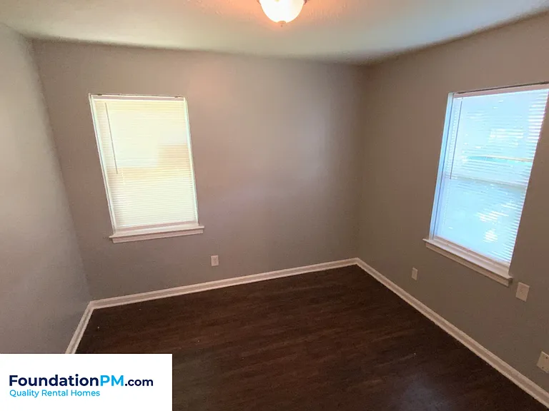 3050 Sinclair St — Photo 6