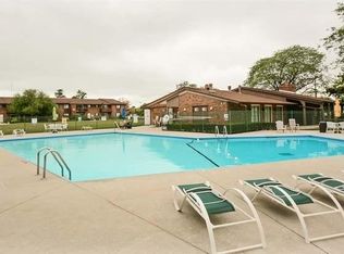 6635 180th St APT 1E, Tinley Park, IL 60477