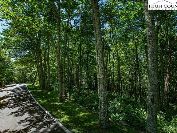 5th image of 18 Summit Park Dr