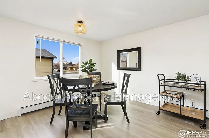 2 bed, 1.0 bath, $1,650 — Photo 2