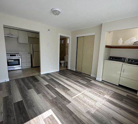 3rd image of 4226 7th Ave NE APT 7