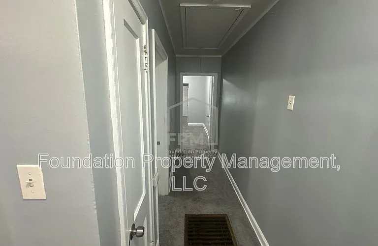 3326 Rosamond Ave — Photo 10