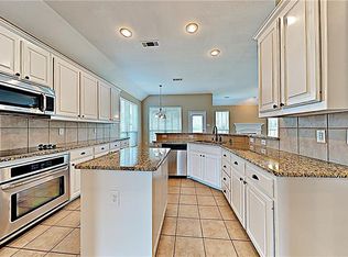 670 Plum Dr, Burleson, TX 76028