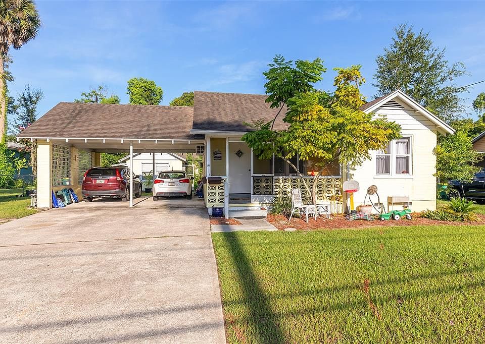 1st image of 220 N ADELLE AVENUE