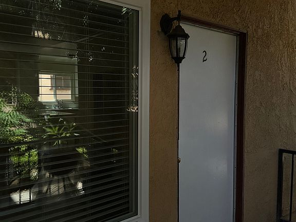 3rd image of 6339 Coldwater Canyon Ave