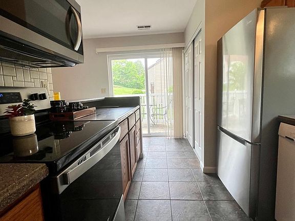 4th image of 1306 Glendale Gardens Dr APT A