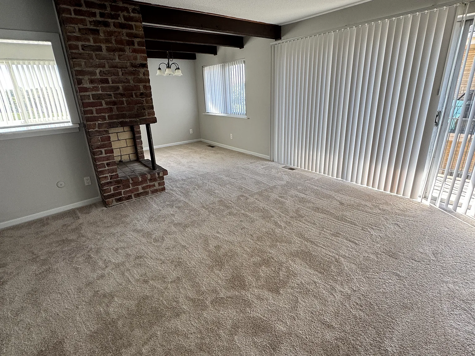 2 bed, 1000 sqft, $1,100 — Photo 3