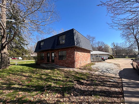 2nd image of 530 N Lone Pine Ave #538