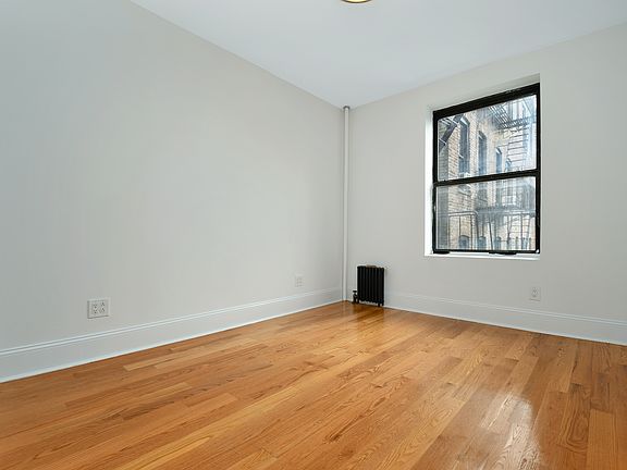 5th image of 1059 Union St APT 3C