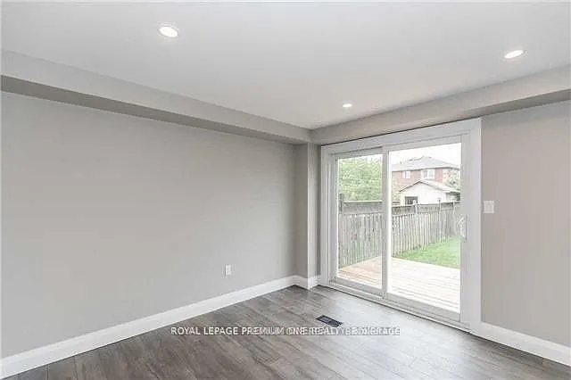 80 Wessenger Dr — Photo 5