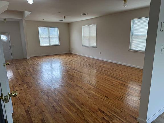 2nd image of 29 Bayonne Ct #2F