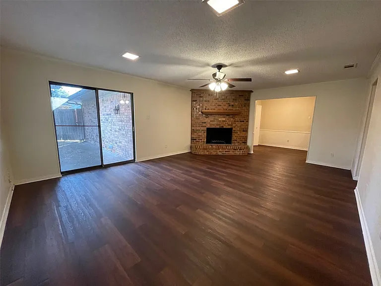 120 Shadybrook Dr — Photo 4