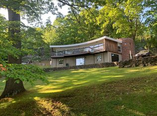 5 Prickly Pear Hill Rd, Croton On Hudson, NY 10520