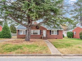 10 Ridgecrest Dr, Hampton, VA 23666