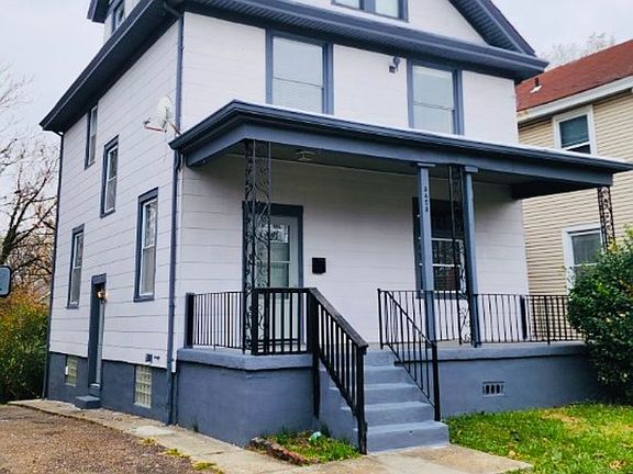 3rd image of 3425 Woodburn Ave