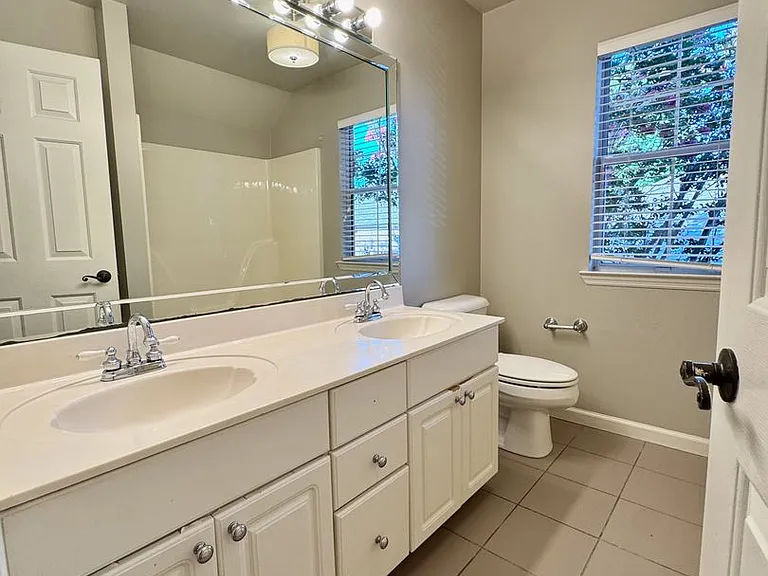 4008 Linden Ct — Photo 21
