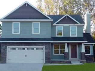 7130 Glenmeadow Ct, Grand Blanc, MI 48439