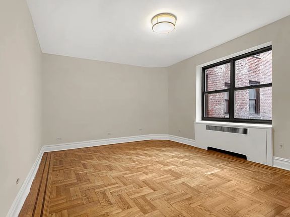 3rd image of 110 Bennett Ave APT 4A