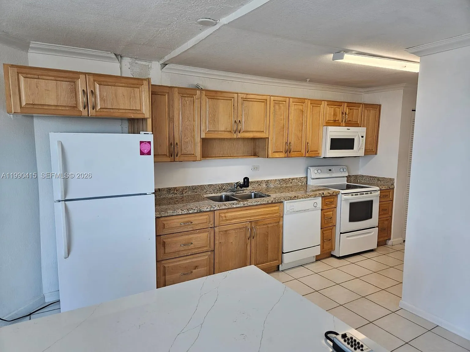 Burleigh House Condo — Photo 2
