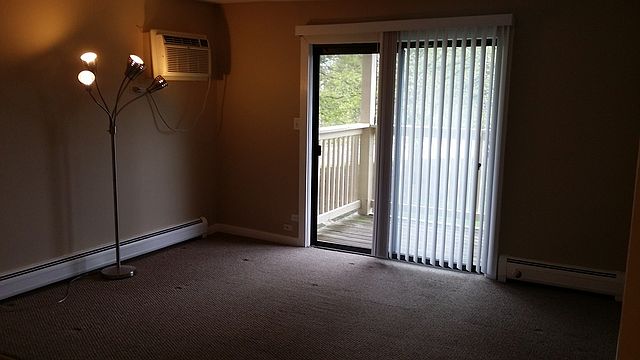 1st image of 1860 Somerset Dr