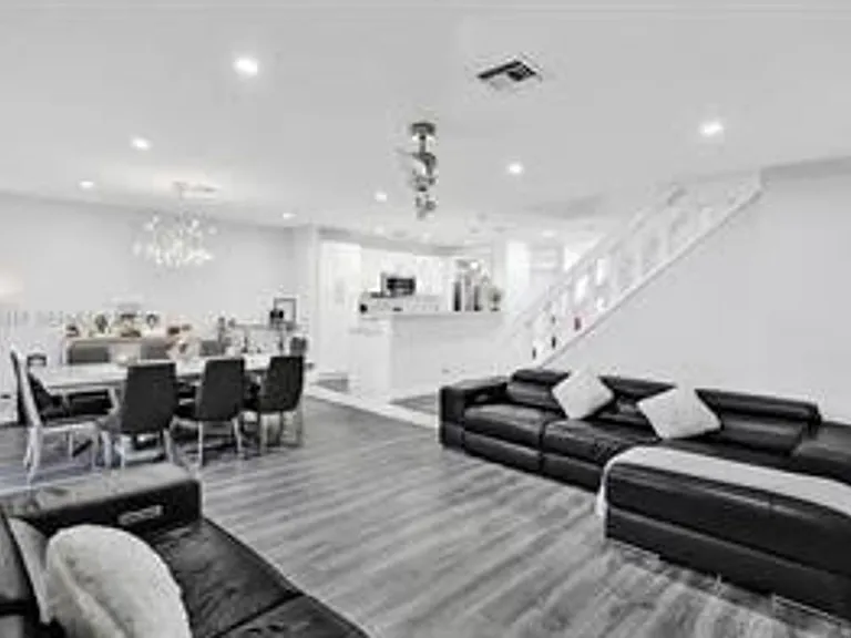 833 NW 81st Ave — Photo 21