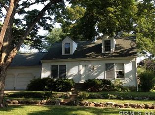 725 E Oak St, Greenville, IL