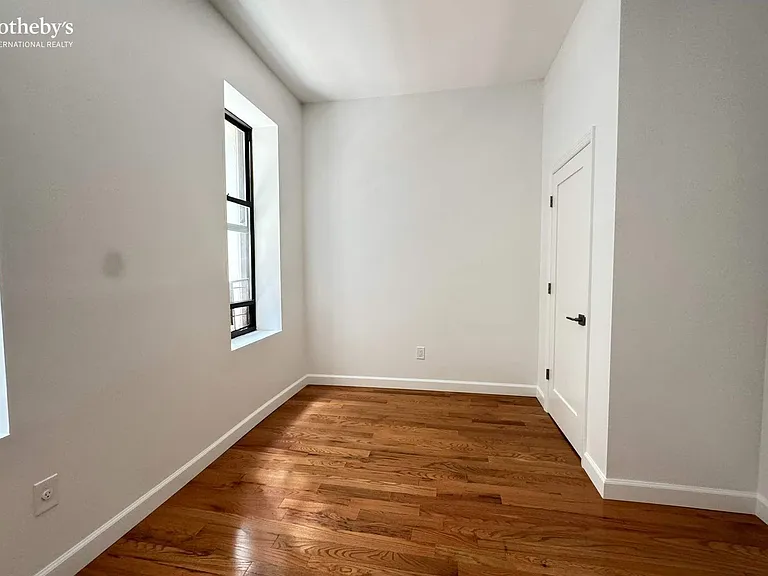 200 Claremont Ave #4 — Photo 10