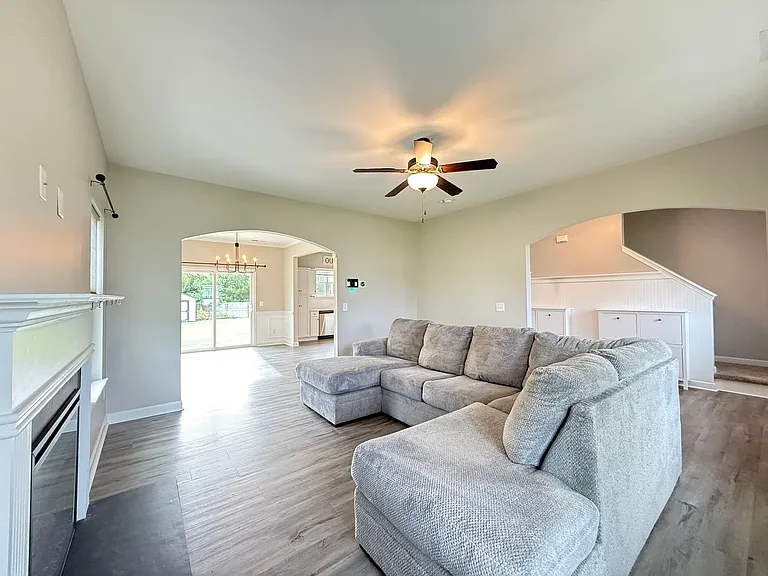 303 Breezeway Dr — Photo 51