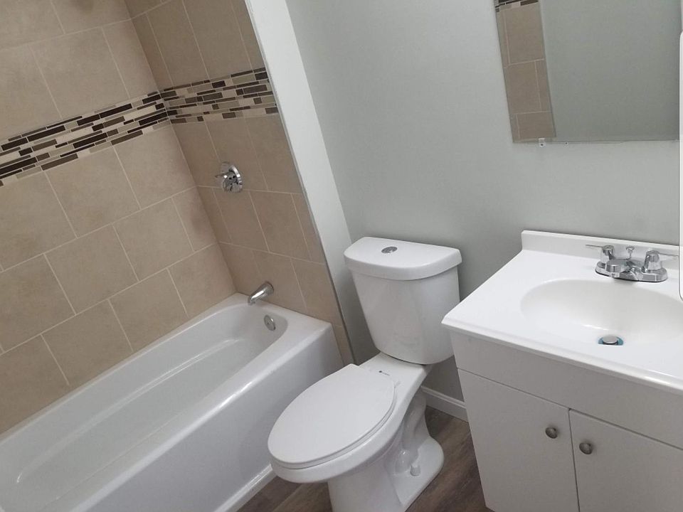 1st image of 46 Harvest St Floor 2