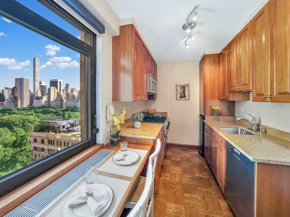 10 West 66th Street image 6 of 18