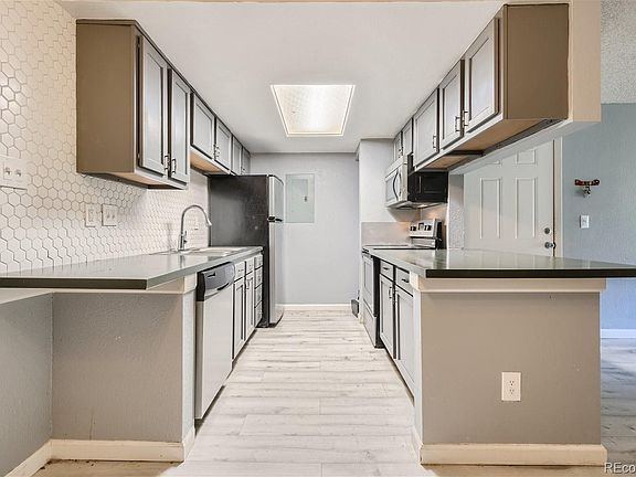 4th image of 1854 S Pitkin Cir Unit B