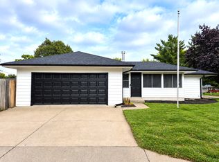 8542 Greystone Ave S, Cottage Grove, MN 55016