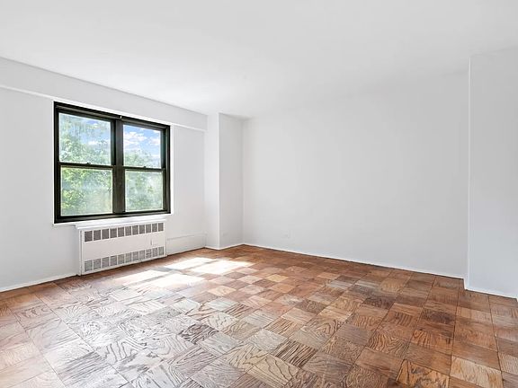 4th image of 212 E Broadway APT G605