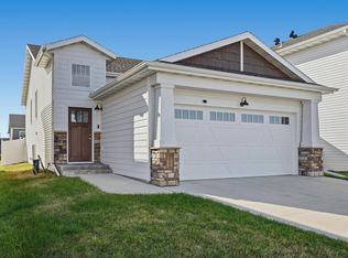 1566 68th Ave S, Fargo, ND 58104