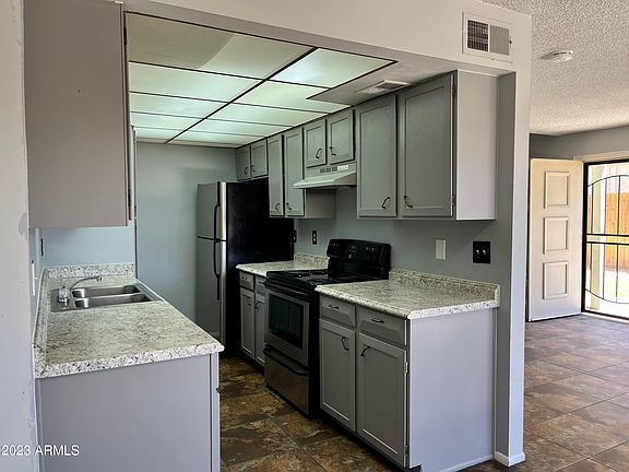 5th image of 6015 W GOLDEN Lane