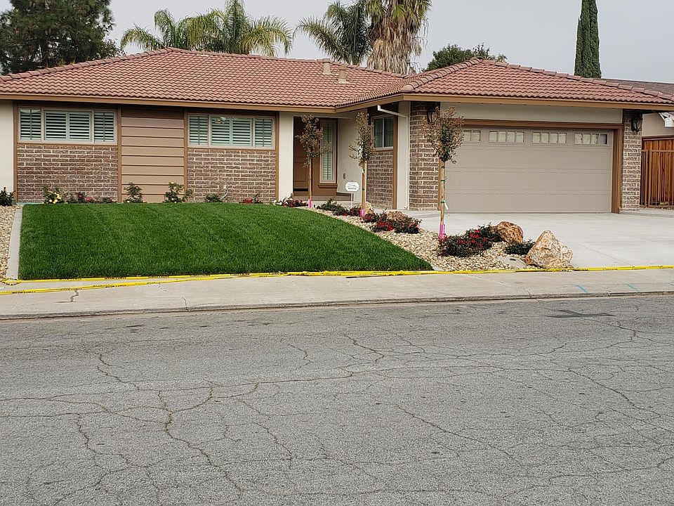 1st image of 233 E Laguna Dr