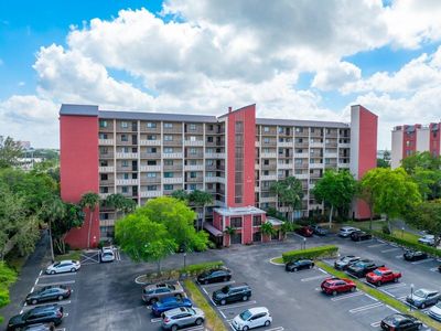 2200 S Cypress Bend Drive #306, Pompano Beach, FL, 33069