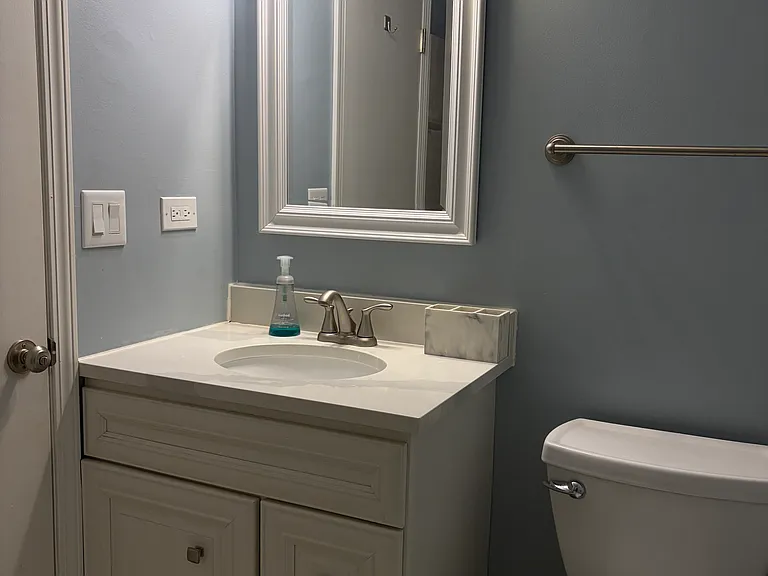 711 E Falcon Dr #201 — Photo 19