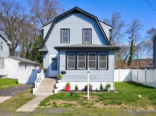 981 Prospect Ave, Croydon, PA 19021