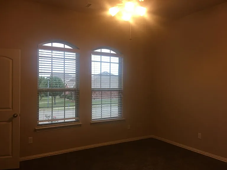 305 Santo Dr — Photo 16