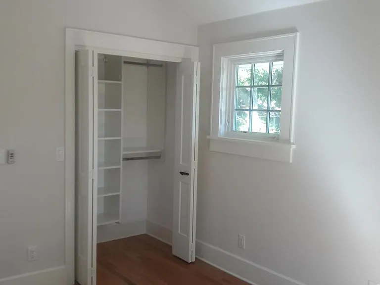 105 14th Ave NE #1 — Photo 6