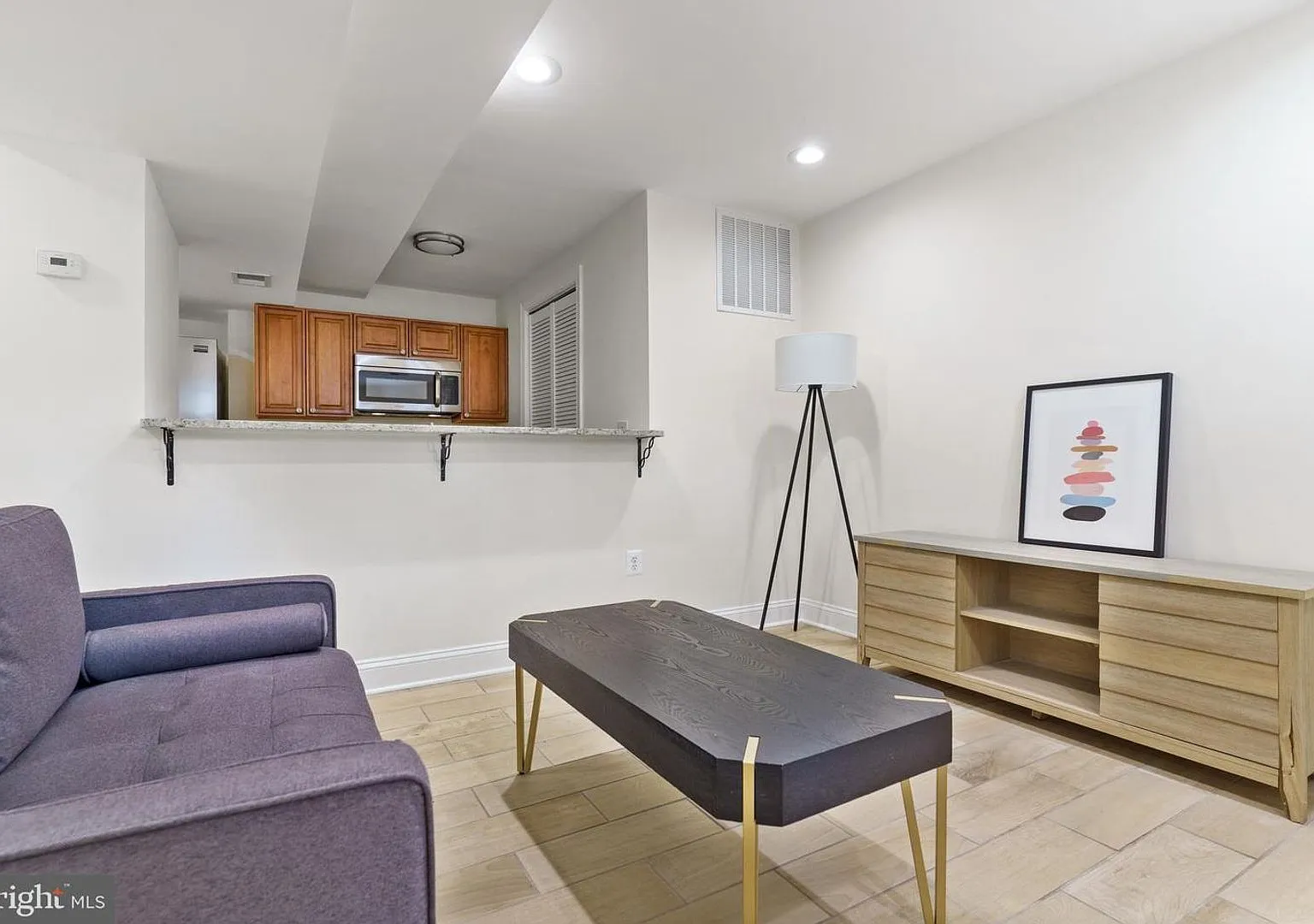 Welcome home to this 2Bd/1Bth lower-level apartment in Bloomingdale! — Photo 1