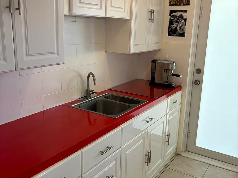 7424 Byron Ave #9B — Photo 31