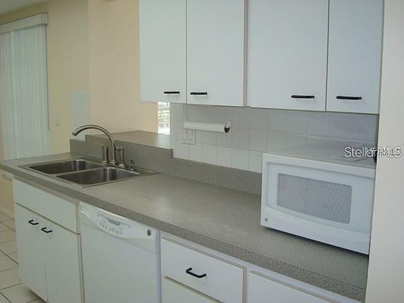 5th image of 3608 Pembrook Dr